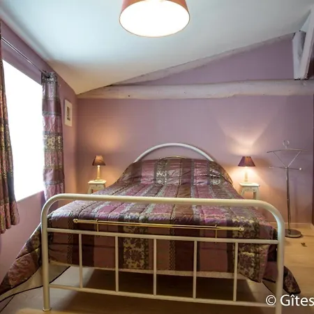 Semesterbostad Gite Champeix, 4 Pieces, 6 Personnes - Fr-1-630-167 *